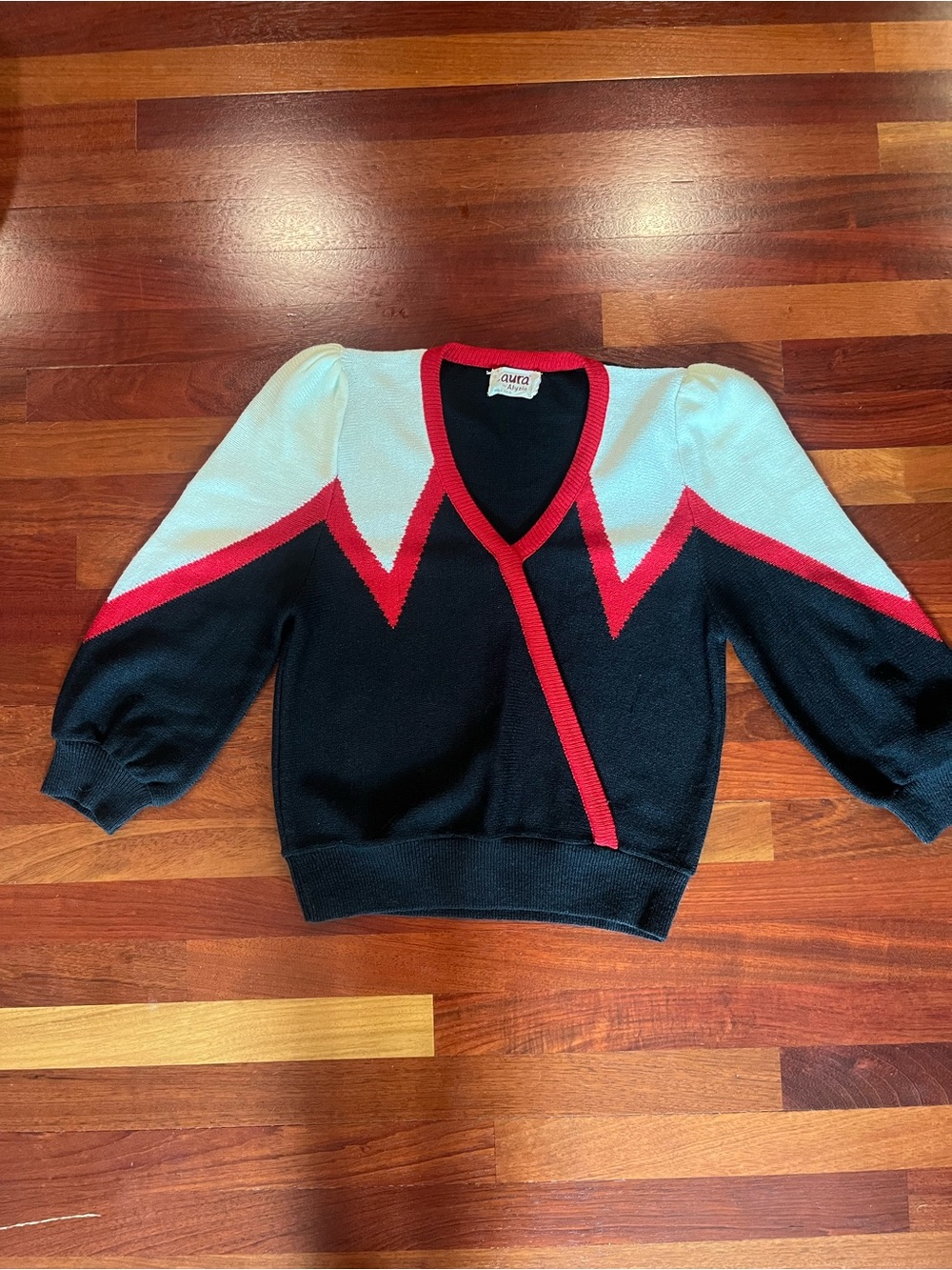 Vintage Laura by Alyzia Chevron Black/white/red sweater v neck